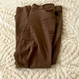 Ankle cut straight leg pants